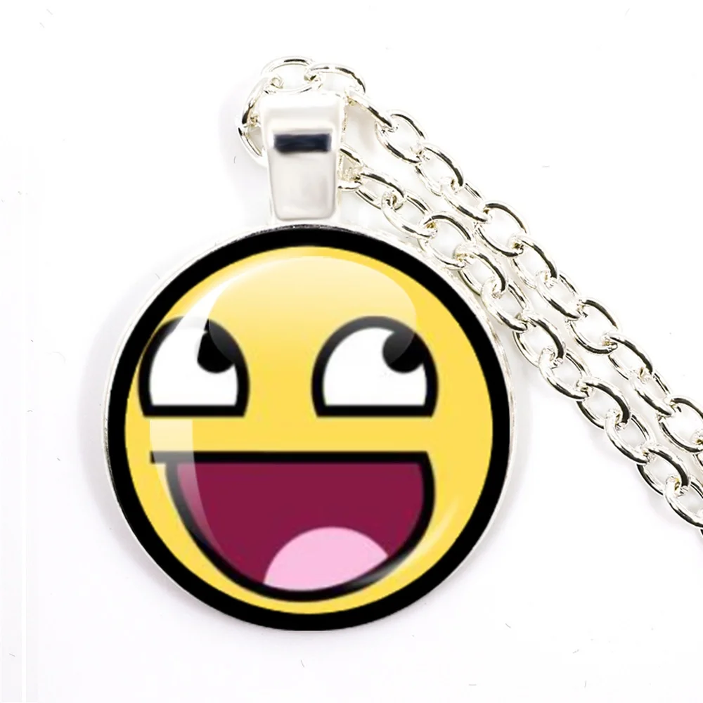 EPIC FACE Divertente Meme Cartoon Collana con ciondolo in vetro Collana con ciondolo a catena Gioielli souvenir Accessorio regalo per fan da collezione
