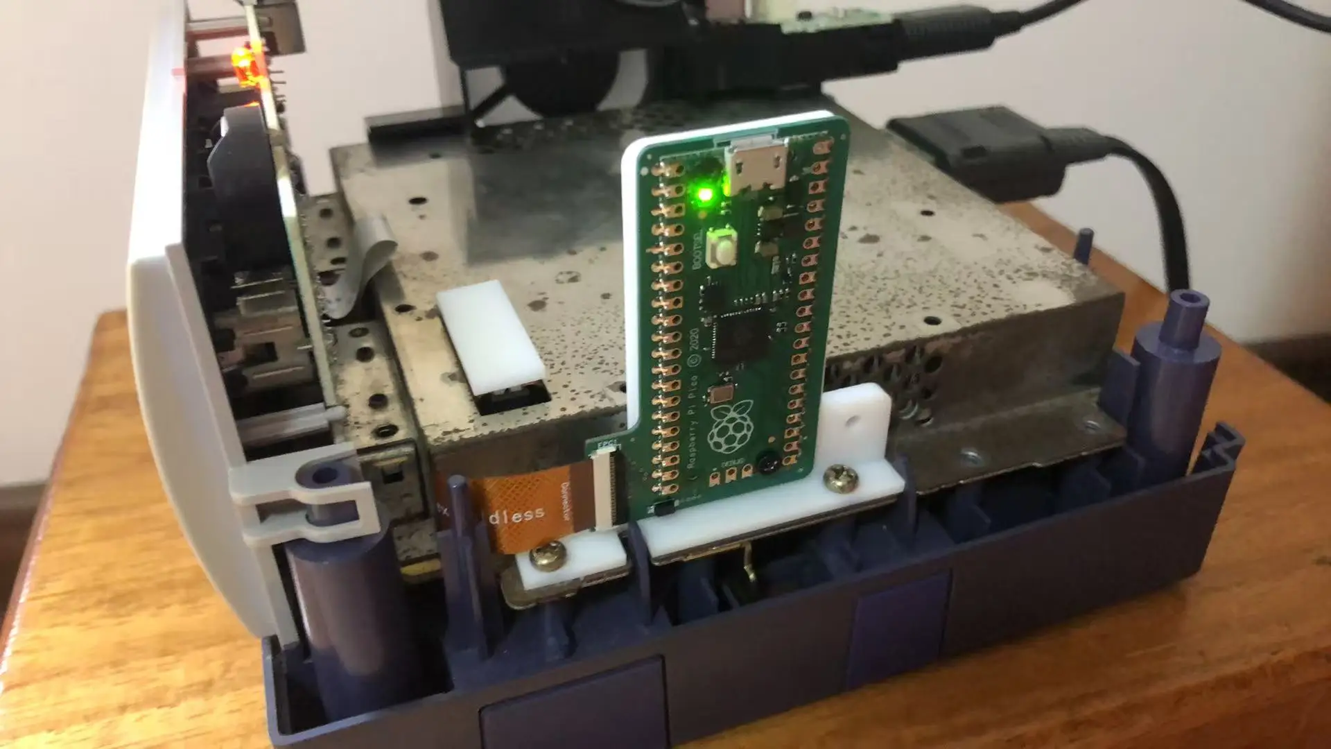 NGC Picoloader Einfaches lötfreies Open-Source-Modul basierend auf RP2040 für GameCube-Unterstützung der Homebrew-Software Image