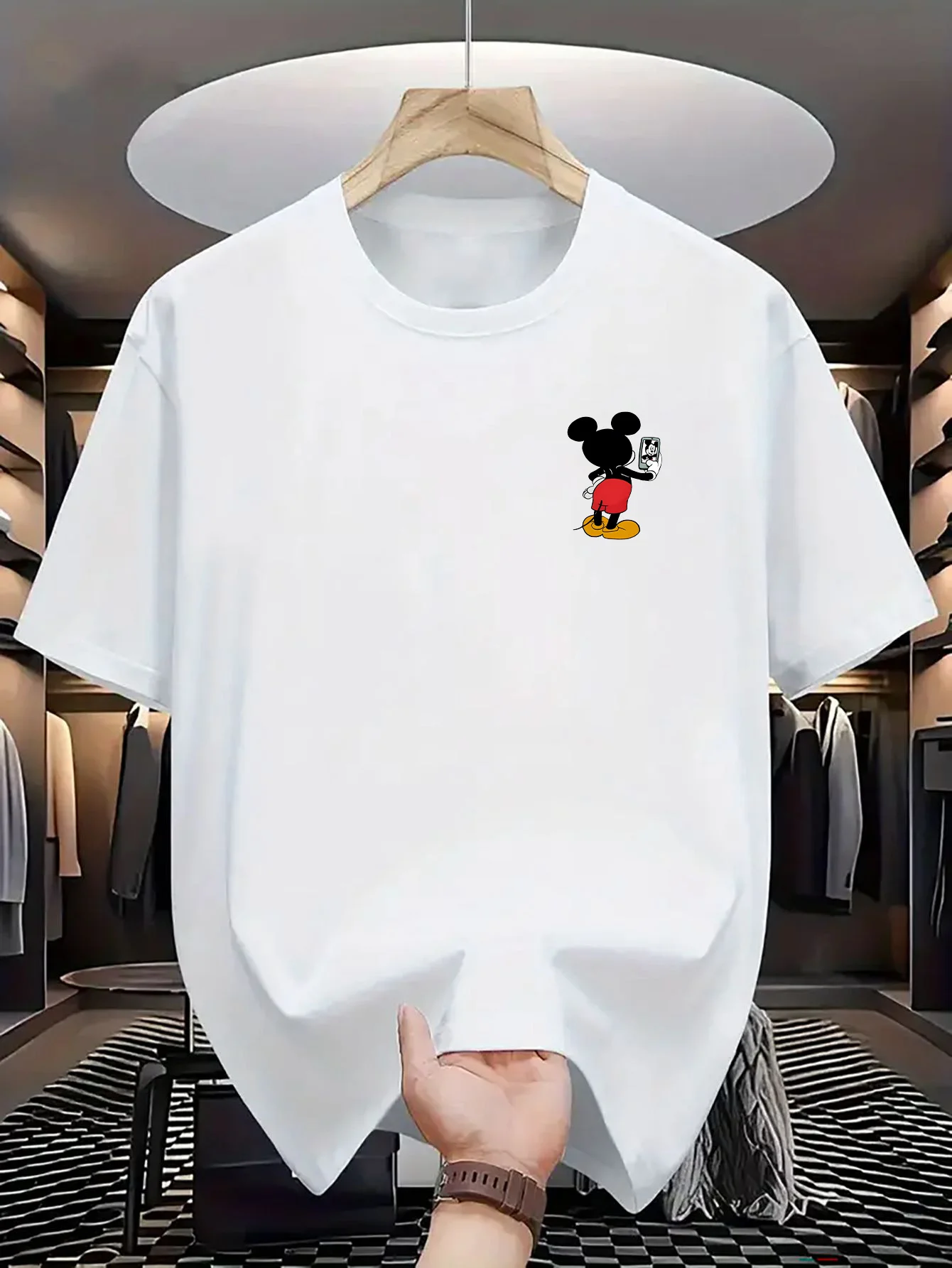 2026 Sommer Neue Reine Baumwolle Lose Sportliche T-shirt Disney Mickey Maus Kleine Brust Druck Tragen Rote Shorts Gelb Schuhe Halten