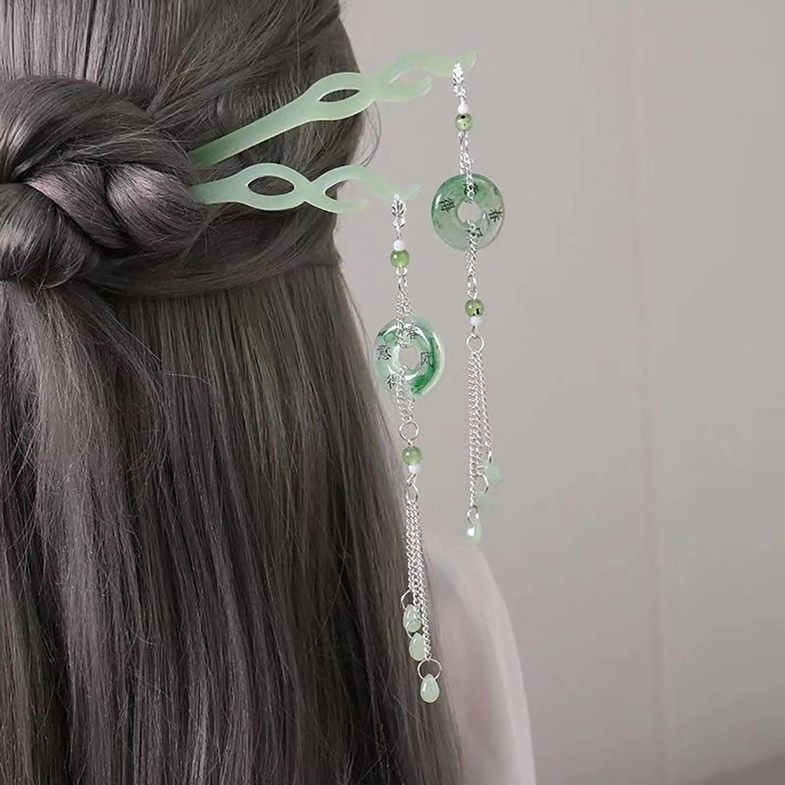 Elegante Quasten-Haarnadel im antiken Stil aus imitiertem Jade für Frauen und Mädchen, trendige Haardekoration, Kopfschmuck, Schmuck-Haarnadel. Image
