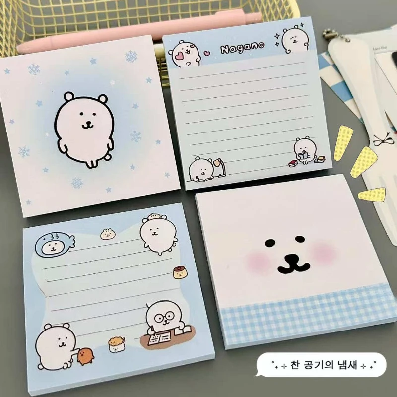 Selbstironischer Cartoon-Bär mit gutem Aussehen und Haftnotizen für Schüler zum Lernen, die ohne Tintenauslauf zerreißbar sind. Image