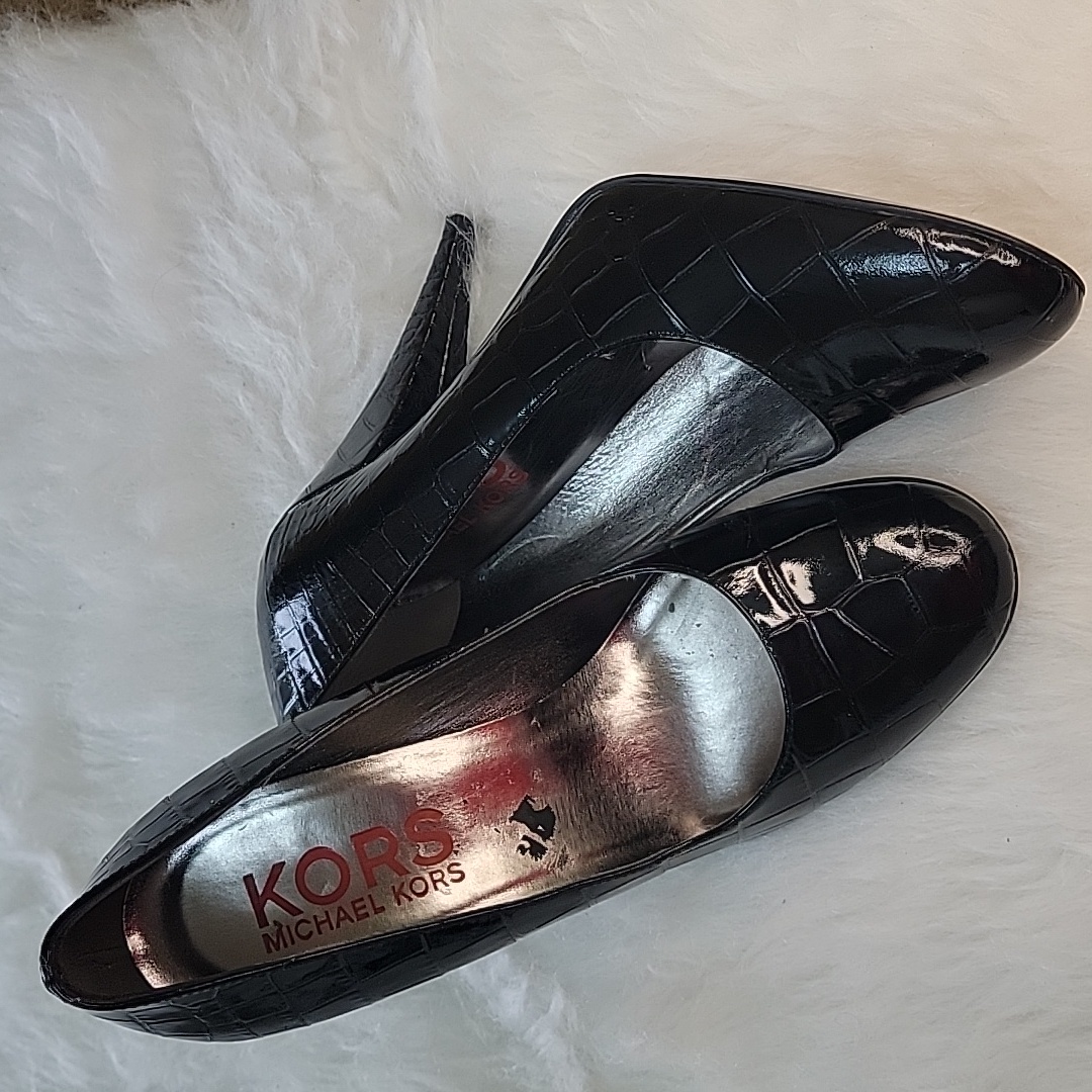 Michael Kors Shoes | Kors Michael Kors Black Croc Embossed Rounded Toe Office Party Designer Heels 8 | Color: Black | Size: 8