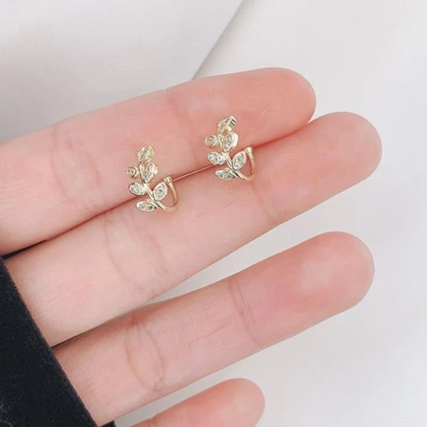 Mode Kleine Ohr Manschette Ohrring Für Frauen Ohr Clip Gold Farbe Kein piercing Gefälschte Knorpel Ohrringe Image