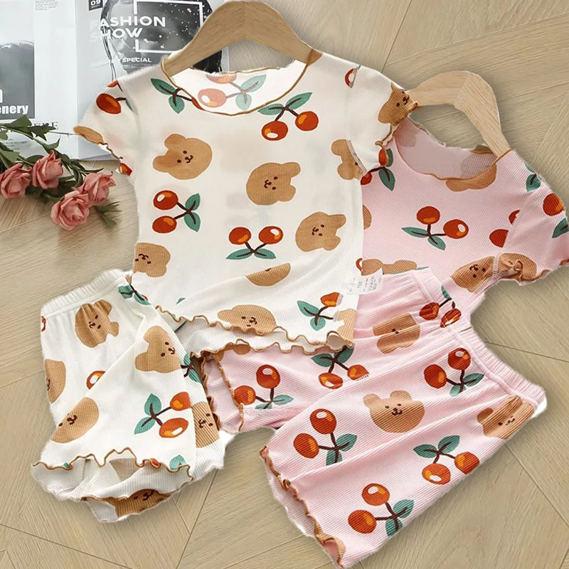 Sommer-Pyjama-Set für Mädchen – Kirsch- und Bärenmuster, zweiteilige Nachtwäsche mit kurzen Ärmeln und Hose, dünne, atmungsaktive Kinder-Heimkleidung Image