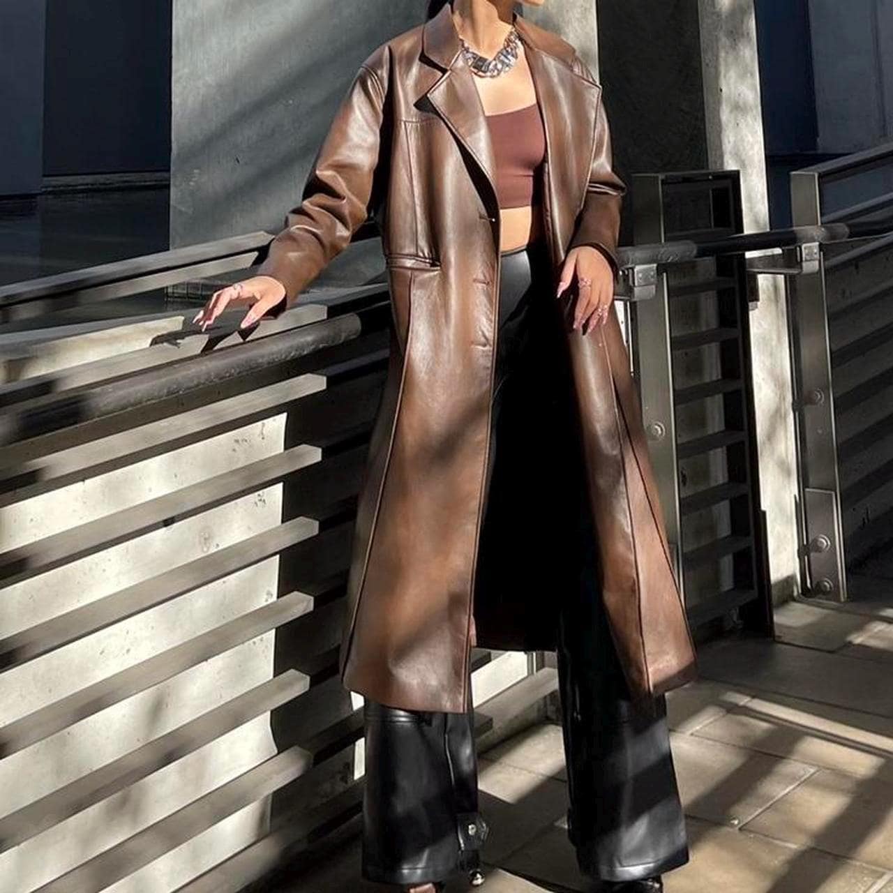 Trench in pelle marrone da donna - Cappotto lungo in pelle vintage anni '90 - Soprabito in vera pelle - Cappotto invernale classico