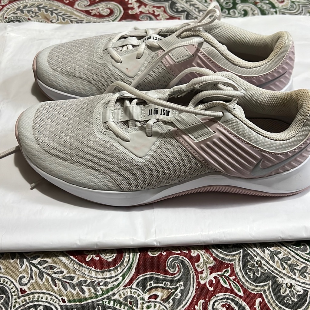 Nike Shoes | Ladies Nike Tennis Shoes | Color: Cream/Pink | Size: 8.5