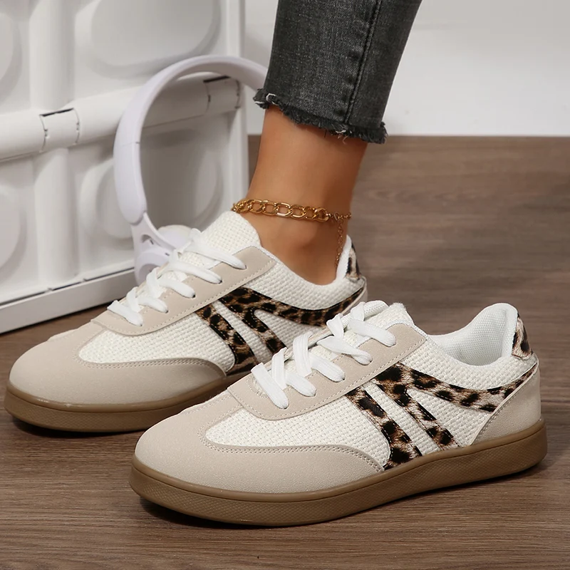 Atmungsaktive Flache Heels Turnschuhe Frauen Plus Größe 43, Weichen Boden Spitze Up Sport Schuhe Frau Nicht Rutsch Bequeme Schuhe 2025