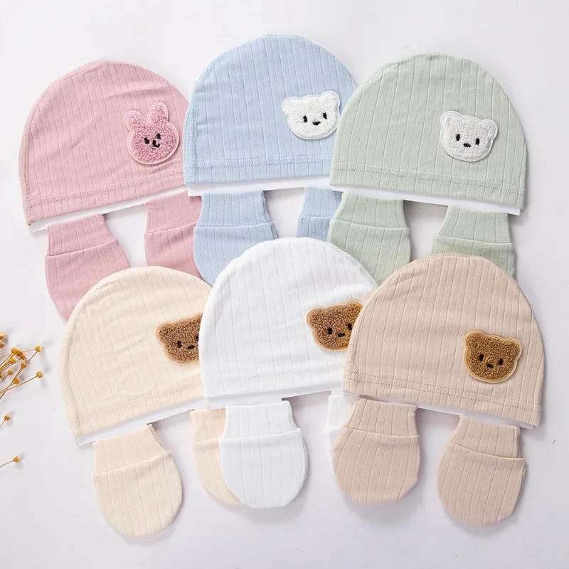 Winddichte Babymütze, dekorative Mütze aus Baumwolle mit Cartoon-Bär-Motiv, Baby-Handschuh-Set mit Kratzschutz Image