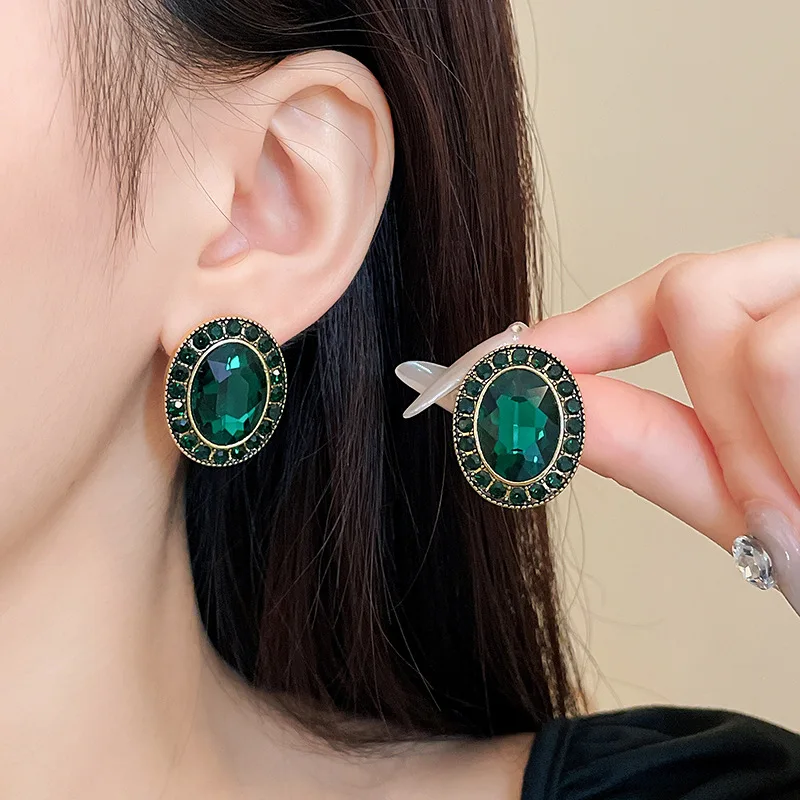 Mittelalterliche Vintage Grüne Ovale Ohrstecker für Damen, Modische Glänzende Textur, Voll mit Strass Besetzt, Antike Party-Schmuck Geschenkidee K Image