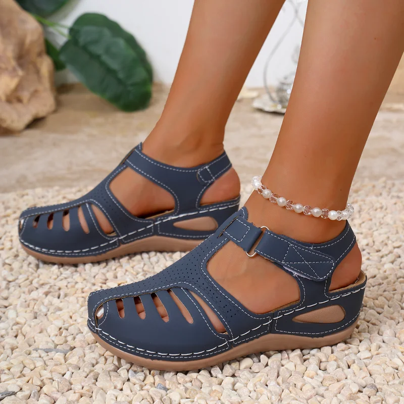 2026 Damen Neuer Stil Große Größen Ausgehöhlte Sandalen mit dickem Absatz, Kopfbedeckung, mittelhoher Absatz, Klettverschluss, Strand-Sandalen, Slip-On Schuhe 36-43