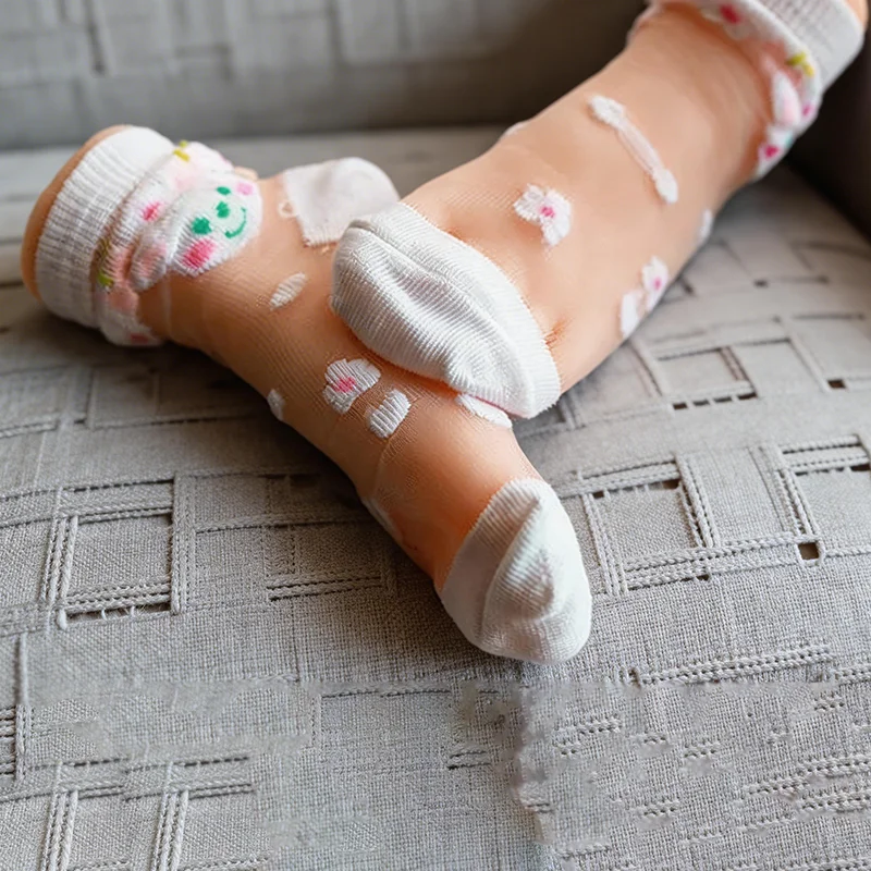 Größe 20, kleine Silikonfüße, helle Hautfarbe, realistisches Fußmodell für Requisitenfotografie, Schuh- und Sockenpräsentation, H2O