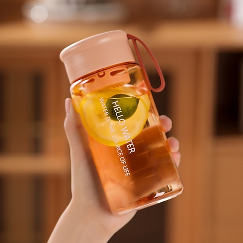 1 Stück tragbare Wasserflasche mit großem Fassungsvermögen (600 ml) für Frühling und Sommer, geeignet für Tee, Outdoor-Sport und Camping, tragbarer, einfacher, transparenter Sport-Wasserbecher mit Image