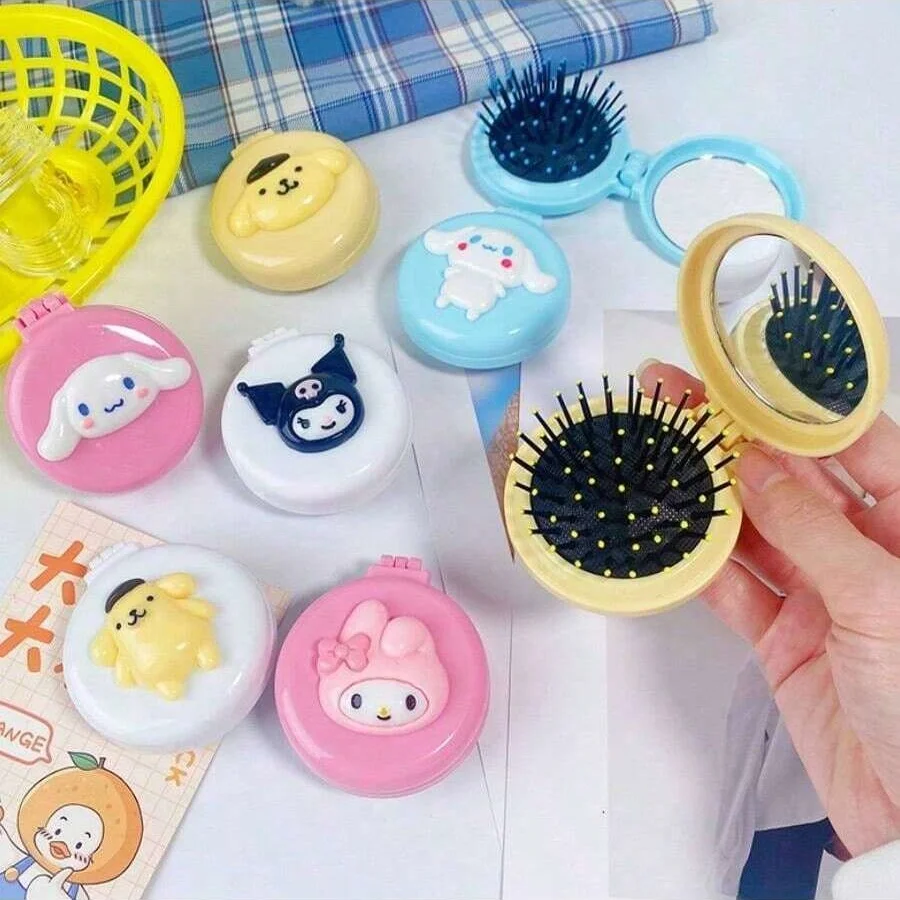 1PC Specchio pieghevole con pettine Hello Kitty Kuromi My Melody, simpatico cartone animato, specchio da trucco portatile creativo per studenti, ideale per dormitorio.
