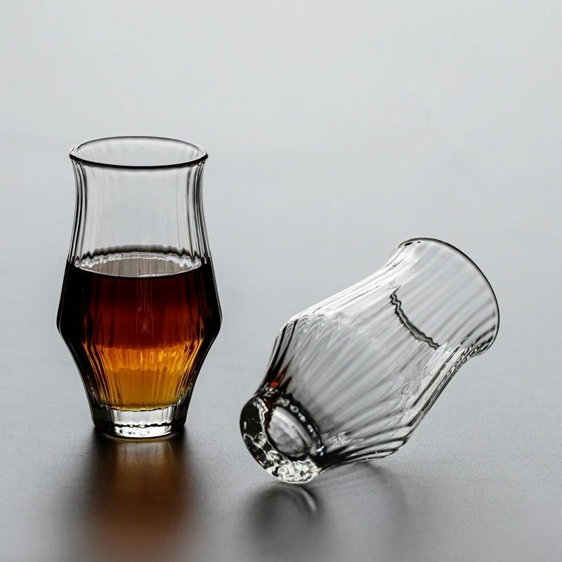 Moderne Japanische Hitzebeständige Glasbecher Kristallklare Teetasse für Kaffee, Saft, Sake Persönlicher Bürogebrauch Wohndekoration Image