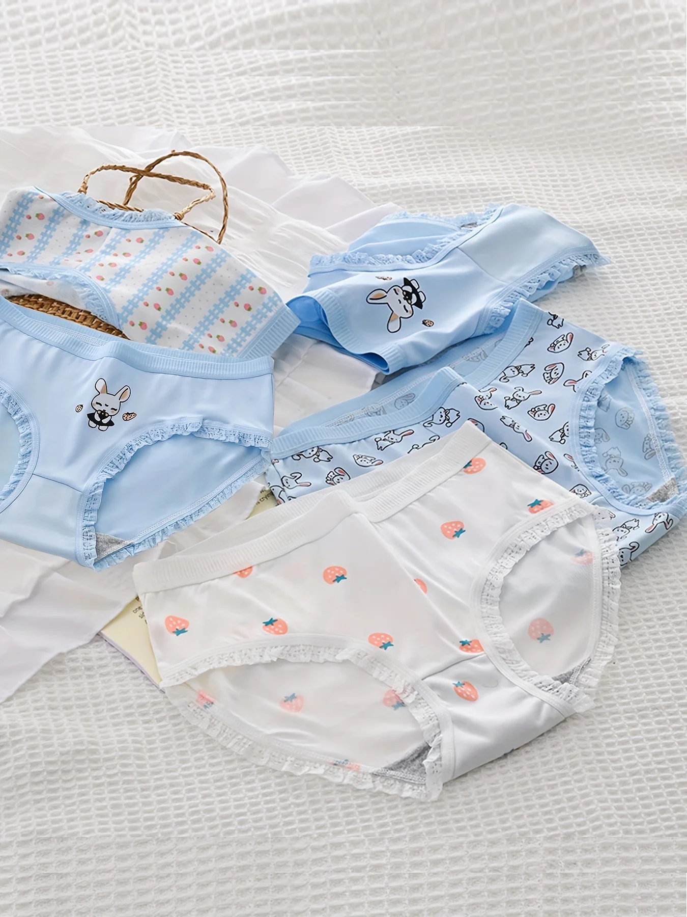 5 zufällige Outfits für japanische und koreanische Mädchen, Hasen, bequeme und süße Mädchen-Outfits, Erdbeer-Dreiecksunterwäsche für Mädchen Image