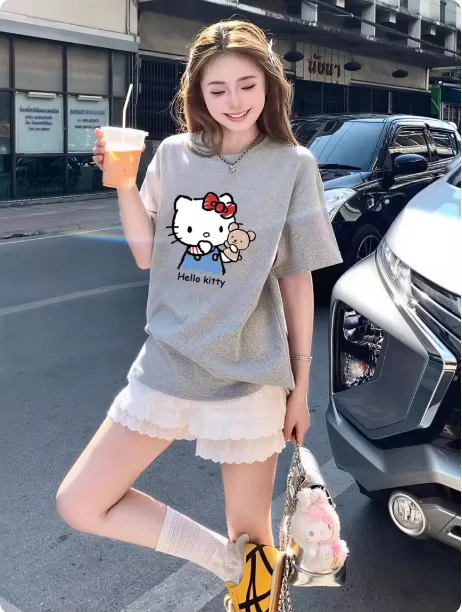 Sanrio 2026 Sommer-Comic-Design Hello Kitty Motiv Baumwoll-Bedrucktes Freizeit-T-Shirt für Erwachsene und Kinder Eltern-Kind-Oberteil Freizeitkleidung