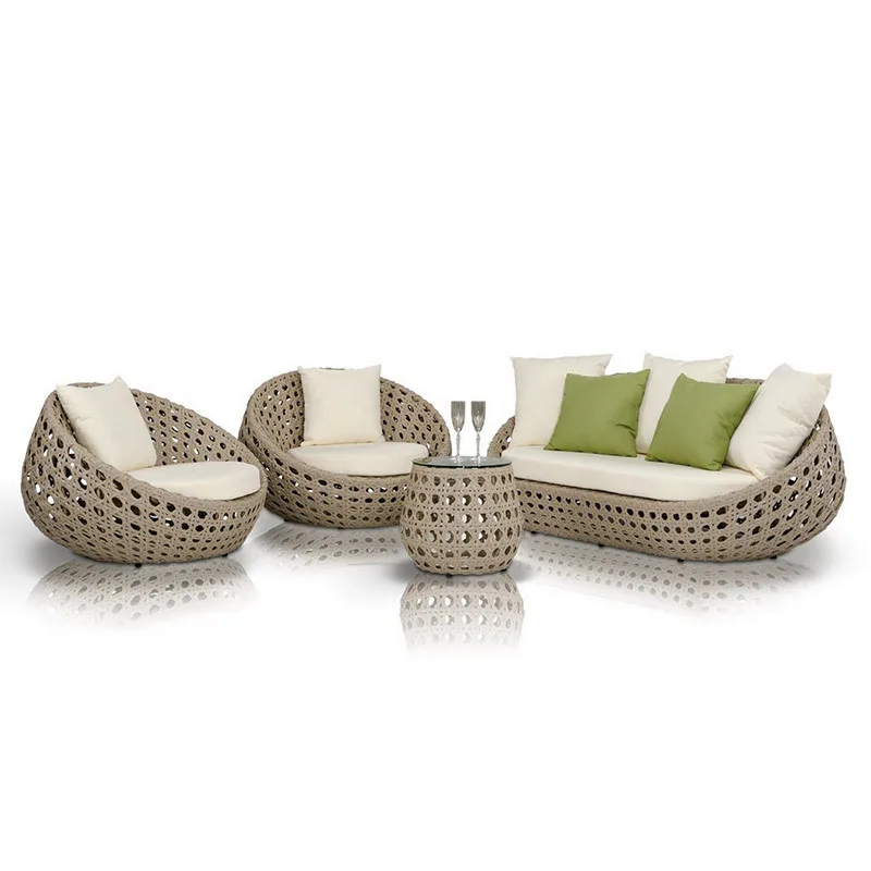 Outdoor-Rattan-Sofa, dreiteiliger Rattan-Stuhl, Couchtisch-Kombination, Outdoor-Rattan-Möbel