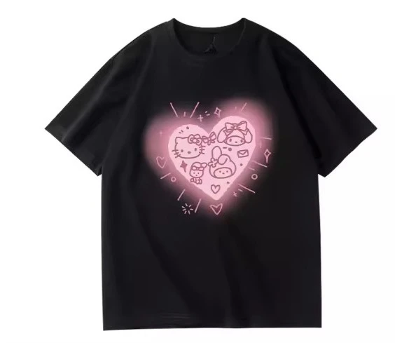 2026 Sommer 100% Baumwolle Sanrio Hello Kitty Bedrucktes Lässiges Lockeres T-Shirt Eltern-Kind Vintage Harajuku Top 52TOYS Kollaboration
