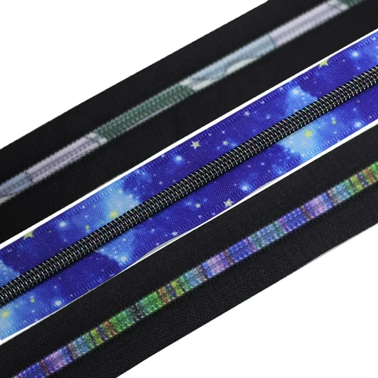 Commercio all'ingrosso Tira Cerniera In Nylon Rotoli di Lusso Arcobaleno Denti di Nylon della Bobina Resina Nastro Della Cerniera Zip In Metallo