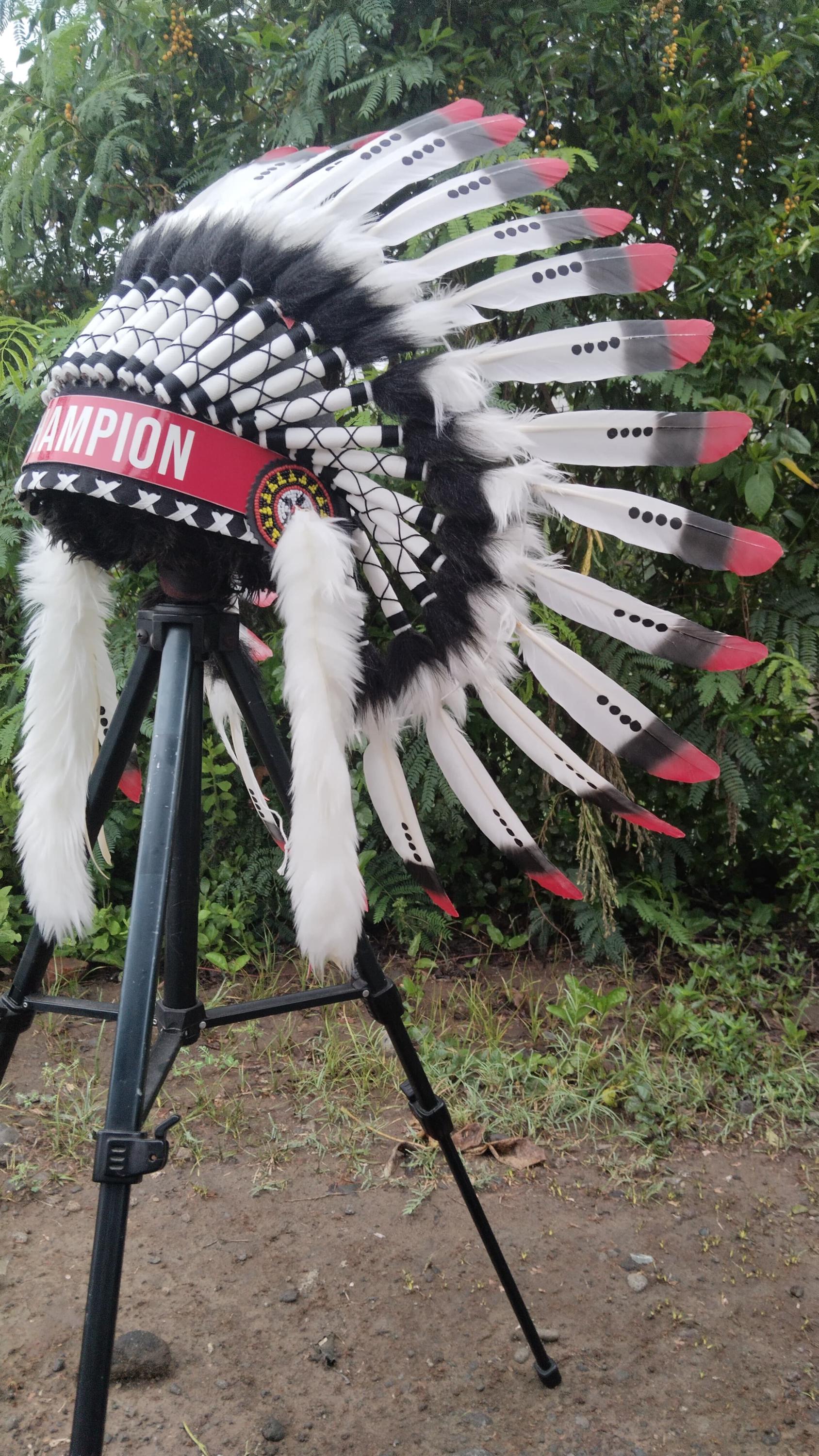 Realizzato su ordinazione, replica di copricapo indiano, stile copricapo da guerra dei nativi americani
