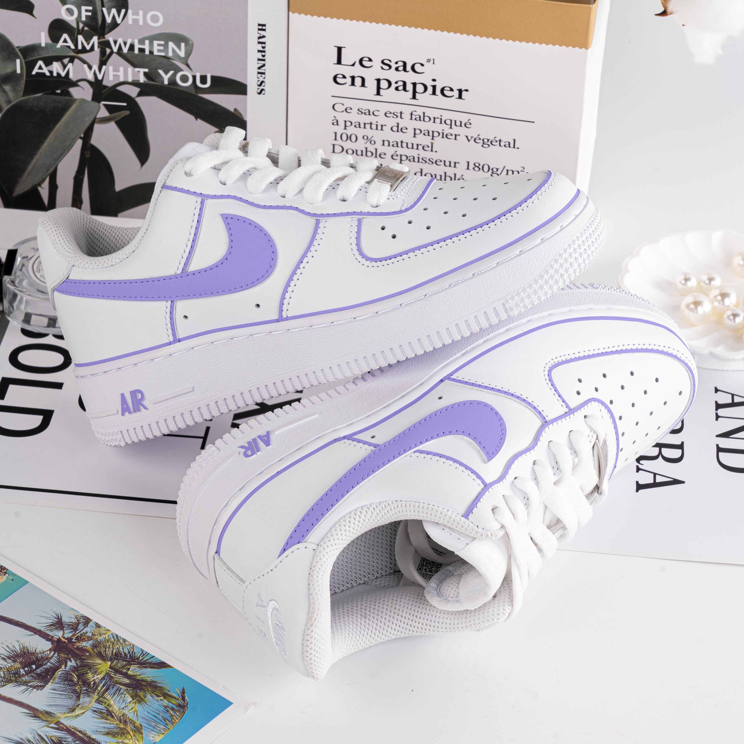 Scarpe Air Force 1 viola personalizzate dipinte a mano, scarpe da ginnastica AF1 viola e bianche, scarpe da ginnastica personalizzate con contorno vio