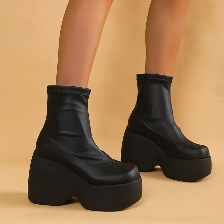 Brandneue gotische Stil sexy elegante klobige Plattform Frauen Stiefeletten große Größe gehen bequeme Frau Schuhe Plattform Schuhe