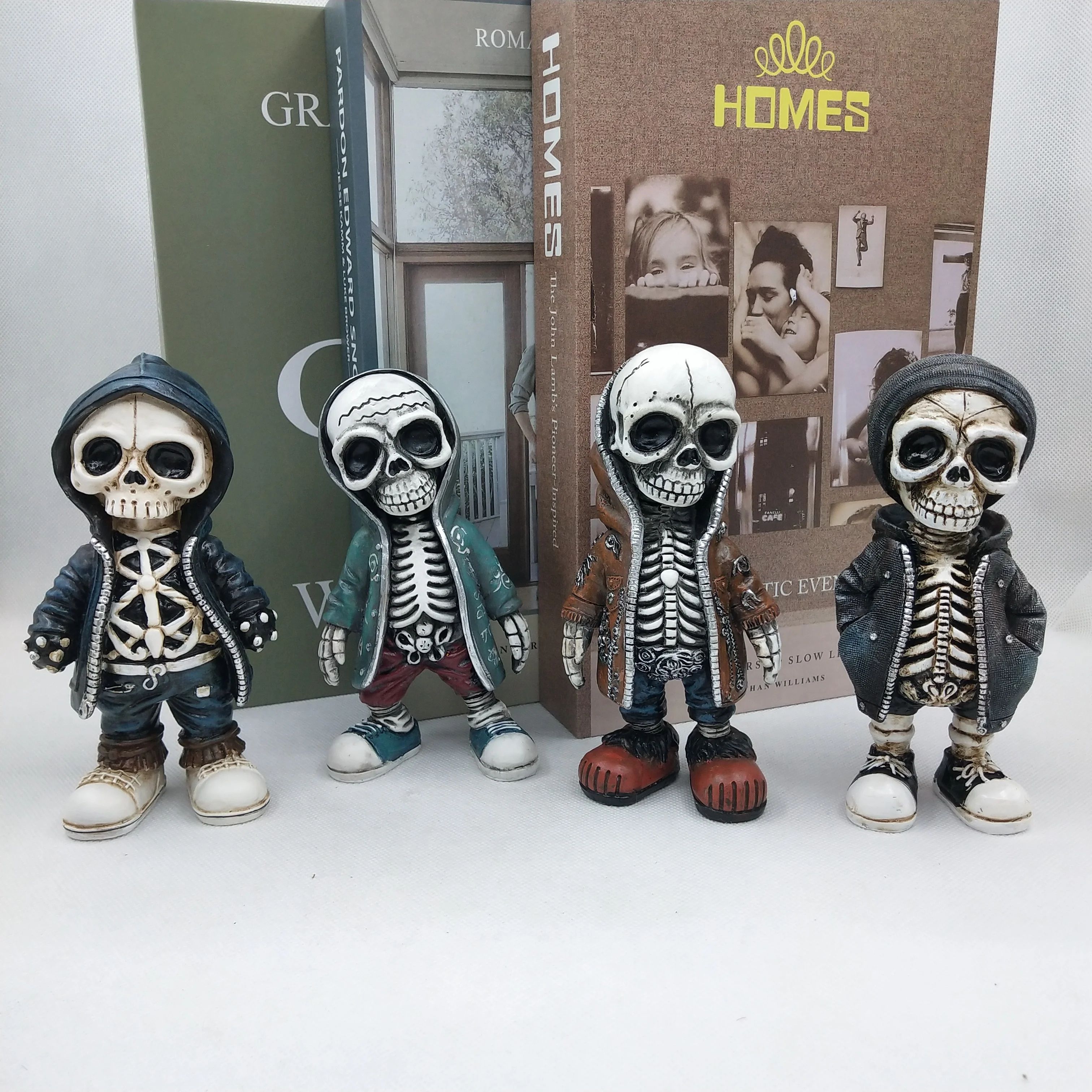 Mini Skeleton Figurine Gothic Skull Decor For Halloween & Everyday Display a
