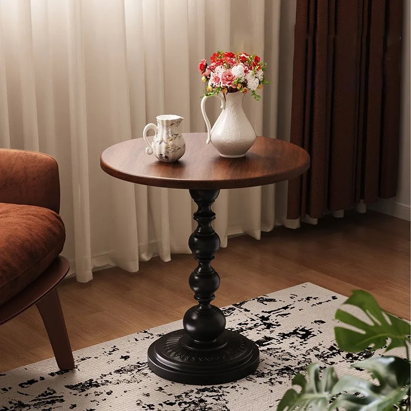 1 kleiner, kreativer Beistelltisch im Retro-Stil für das Wohnzimmer, Couchtisch, kleiner runder Tisch, im Retro-Stil Image