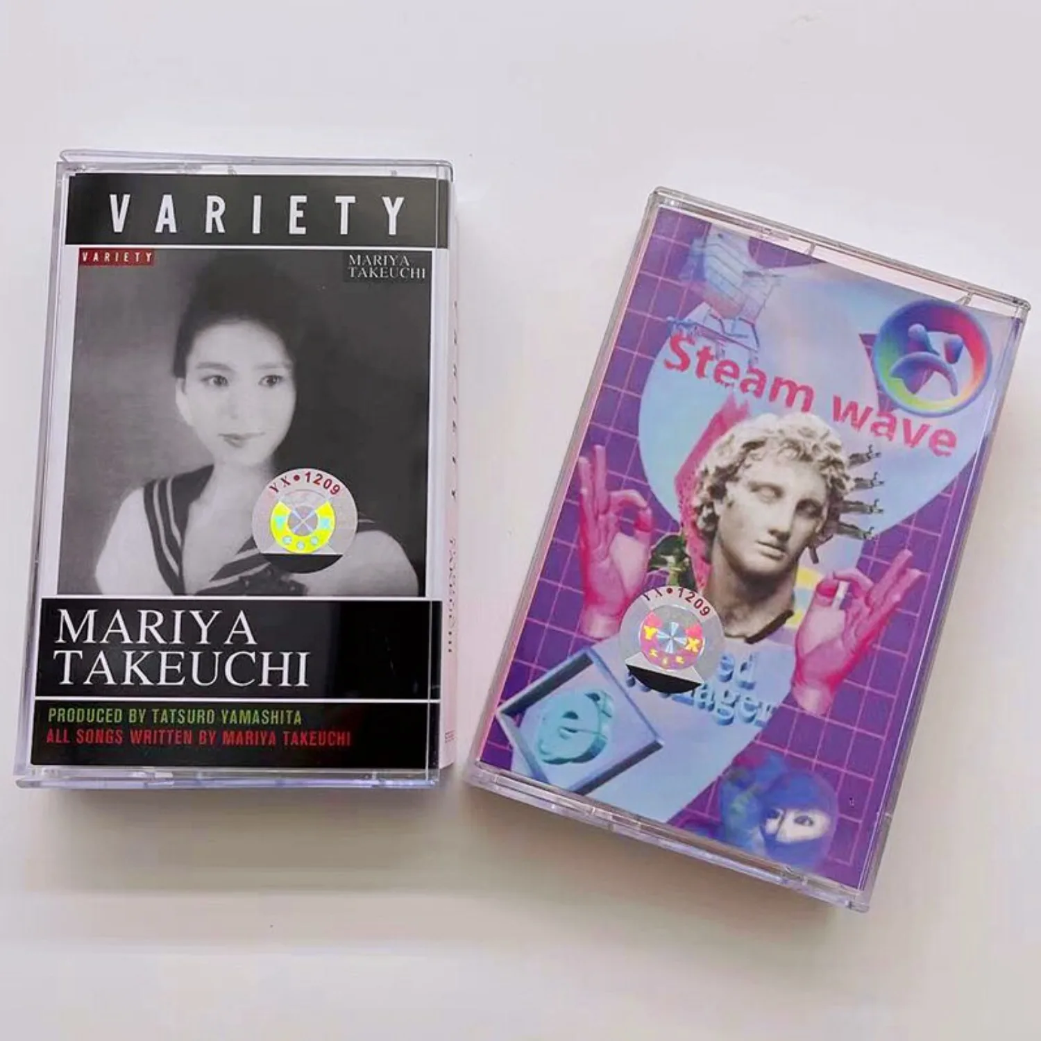 Mariya Takeuchi Variety & Steam Wave Vaporwave 2er-Pack Audio-Kassetten Retro Vintage Analoger Klang Sammlerstück für Fans
