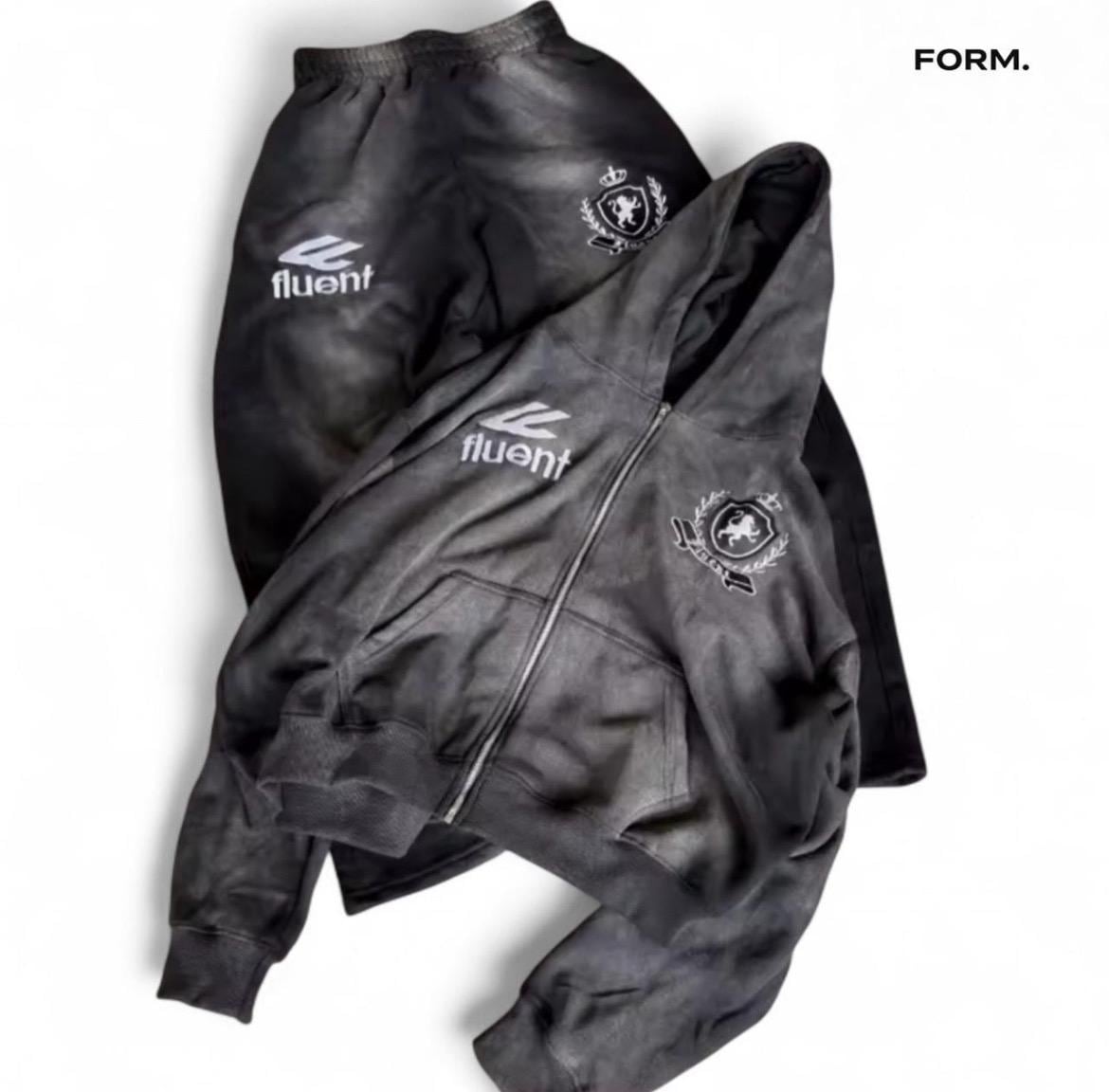 Completo sportivo nero e grigio, composto da felpa con zip e pantaloni della tuta, tuta streetwear oversize, tuta tie-dye, set unisex.