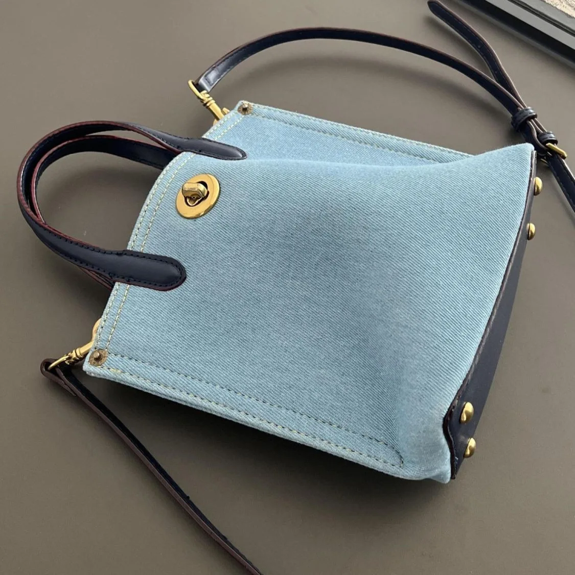 Nuova borsa tote versatile portatile blu denim, piccola borsa per frittura francese blu vegetale, borsa a tracolla alla moda