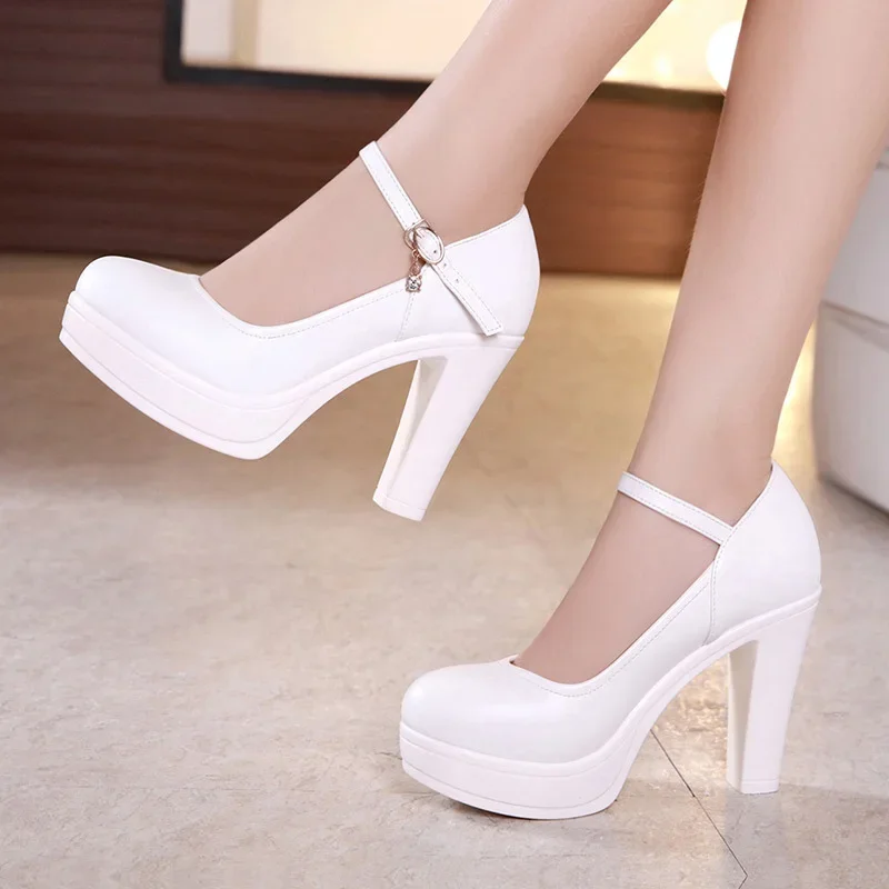 Kleine Größe 32–43, flacher dicker Boden, weiß-silberne Hochzeitsschuhe, Braut-Plateau-Pumps, 2025, Block-High-Heels-Schuhe für Model Mom Image