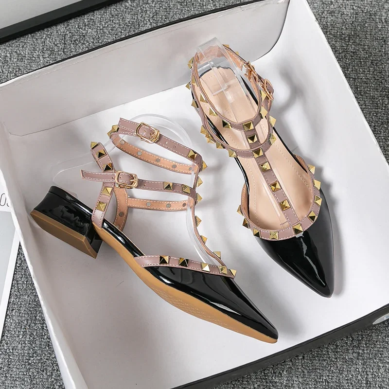 Sommer hochhackige Damen Sandalen Modemarke Design spitze Niet rote Freizeit schuhe Größe 41-43