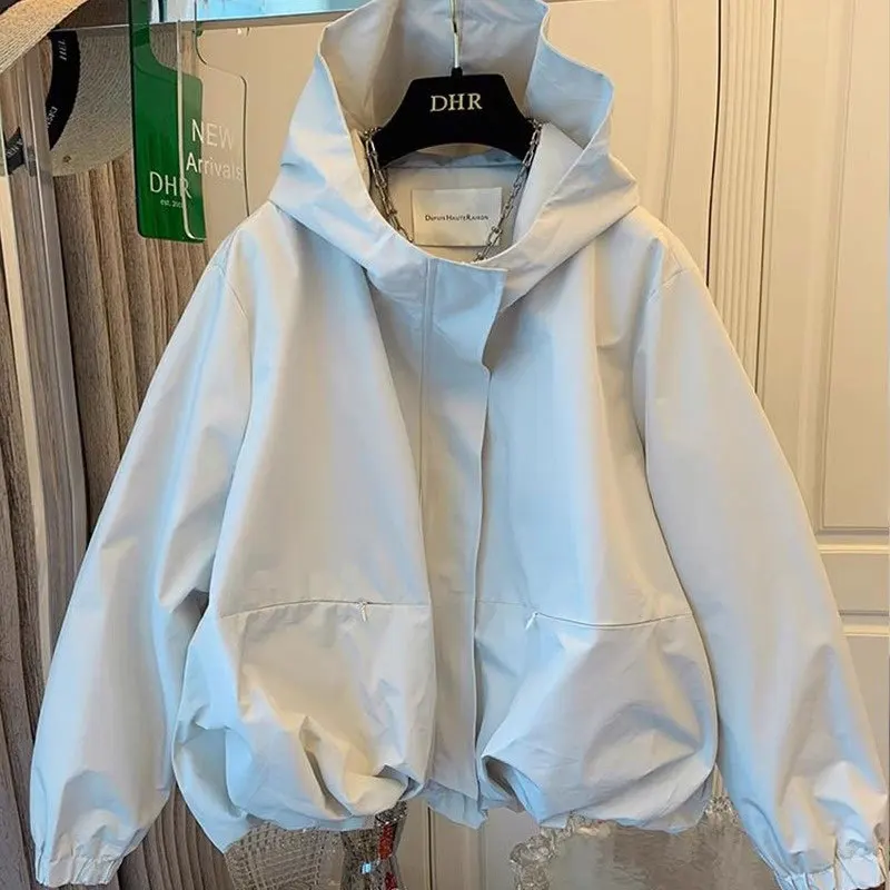 Britische kurze Jacke mit Kapuze, 2025, neue Damen-Casual-Lose-Trenchcoat, Frühlings-Windbreaker-Mantel, koreanische Tasche mit Kordelzug Image