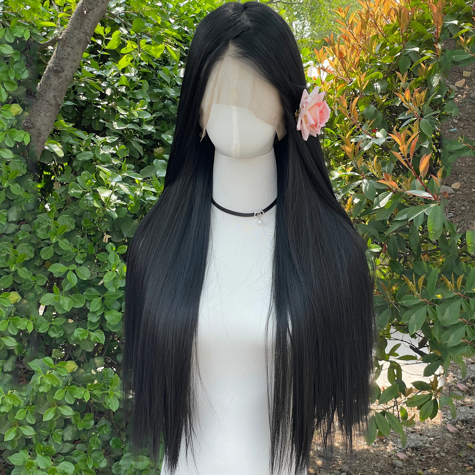 Tiefschwarze 13x6 synthetische Lace-Front-Perücken für schwarze Frauen, 66 cm lange, gerade, leimlose synthetische Perücken, 150 % Dichte, natürliches Haar Image