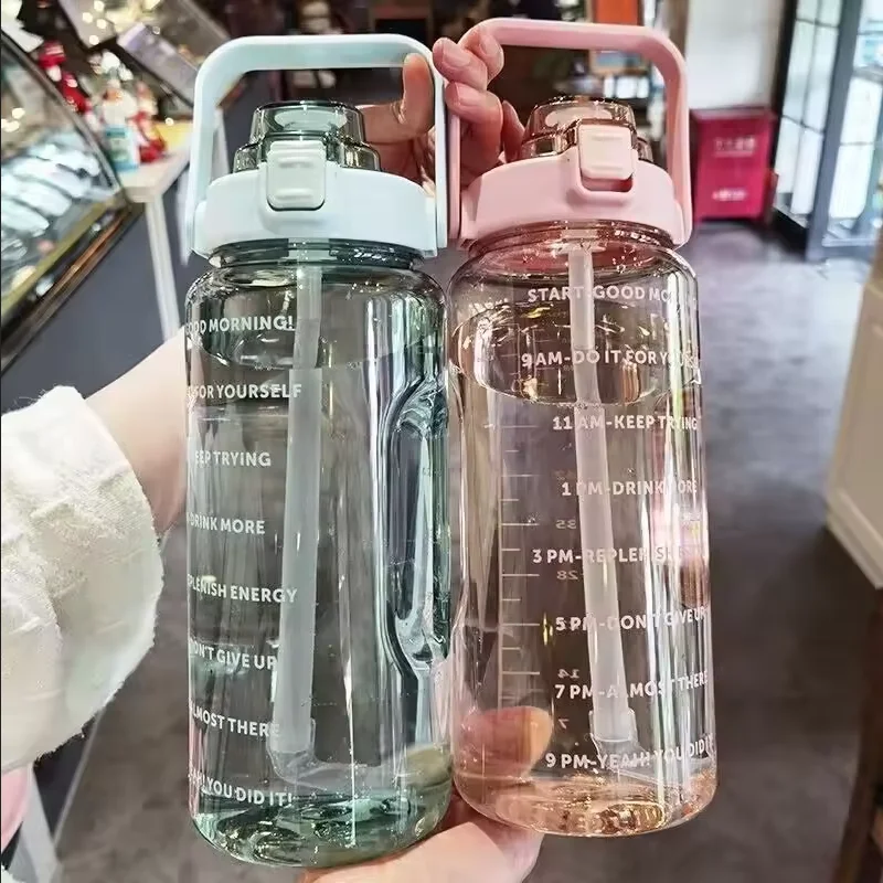 2-Liter-Stroh-Kunststoff-Wasserflasche, große tragbare Reiseflasche, Sport- und Fitnessbecher, hochwertiger großer fetter Becher für Erwachsene, universell Image