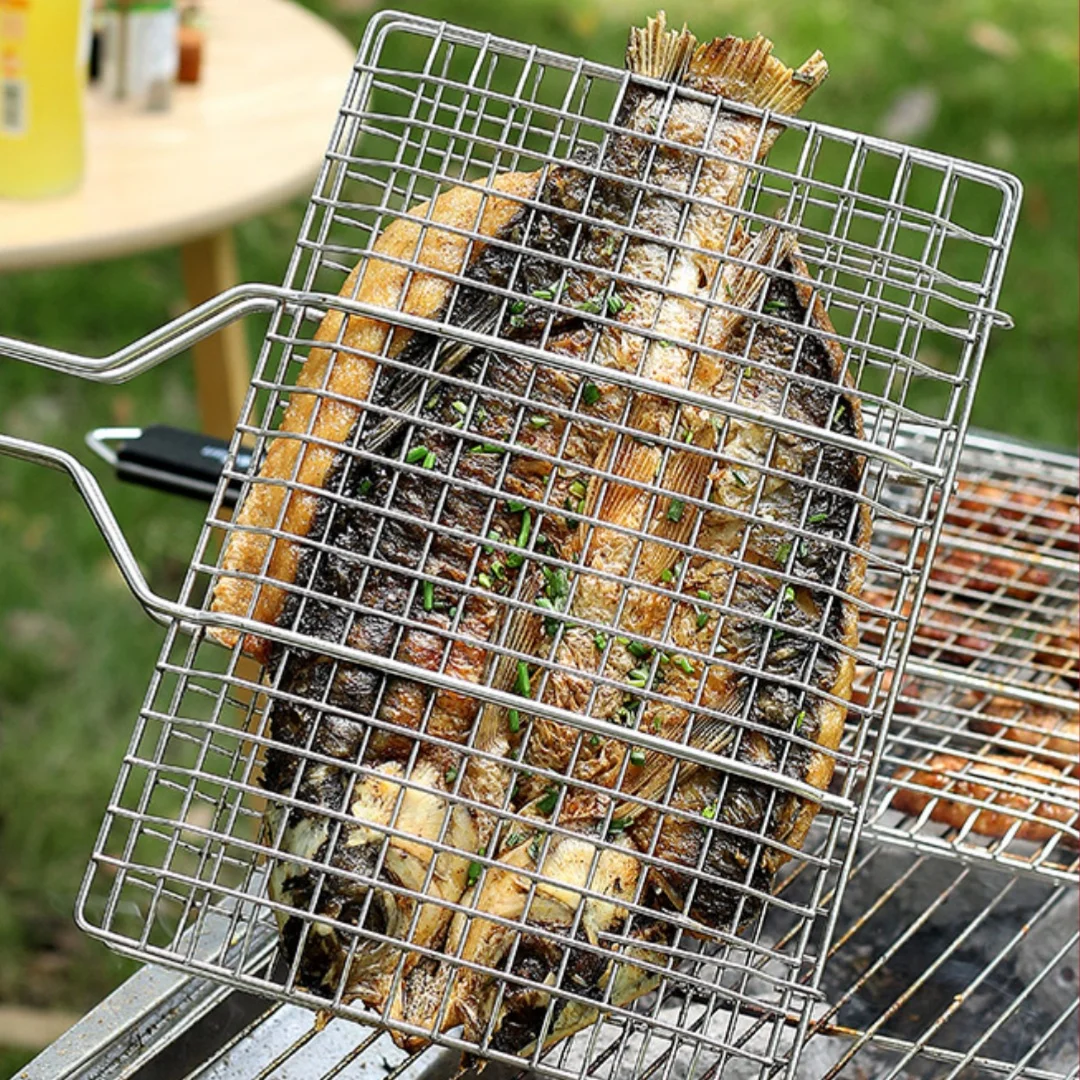 Grillkorb, Grillnetz, Grillkorb, großer zusammenklappbarer Grillkorb mit abnehmbarem Griff. Grillkörbe für den Außenbereich Image