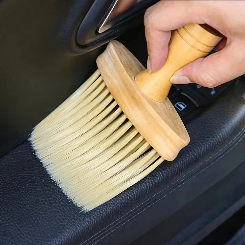 Auto innen fegen staub weichen pinsel auto waschen werkzeug artefakt auto innen lücke staub pinsel luftauslass reinigung pinsel Image