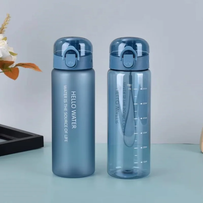 780 ml tragbare Fitnessstudio Sport transparente Wasserflasche Reise klare auslaufsichere Trinkflasche mattierte Flasche Image