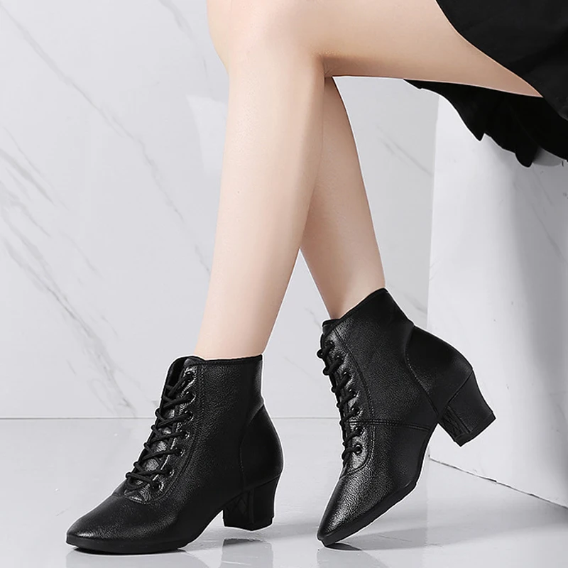 Neue Frauen Ballsaal Latin Dance Schuhe Jazz Modern Dance Schuhe Lace Up Tanzen Stiefel Rot Schwarz Sport Tanzen Turnschuhe