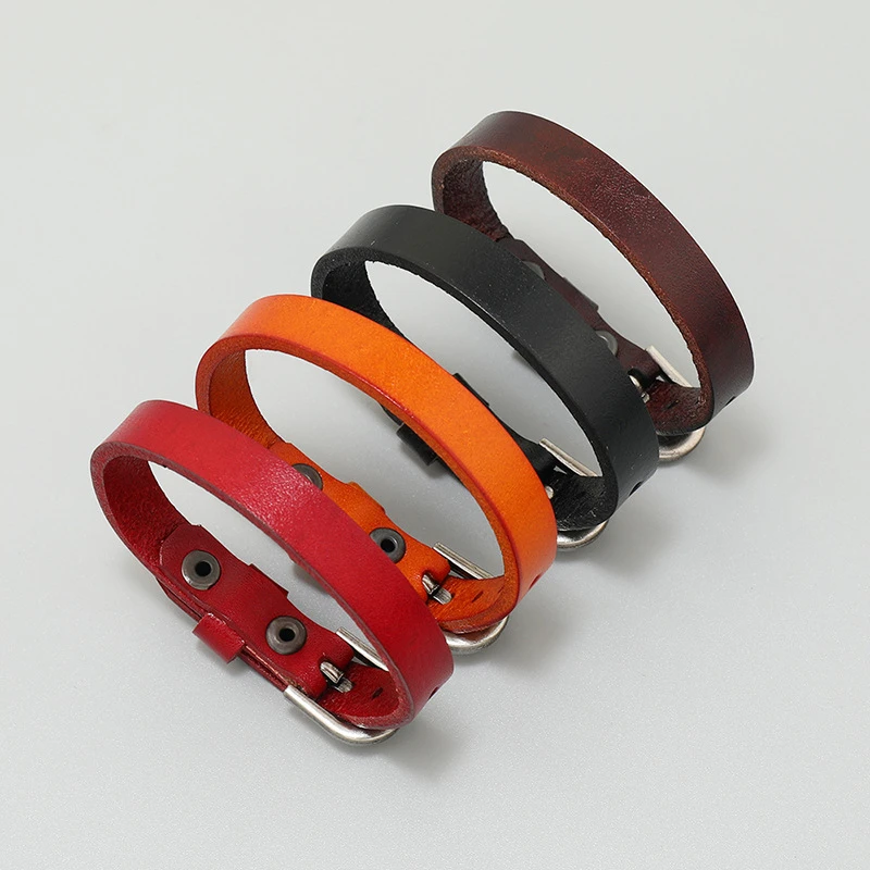Vintage Stil Einfarbig Glattes Leder Armband Allgleiches Paar Armband Männer Frauen Hand Zubehör Trendy Schmuck Geschenke