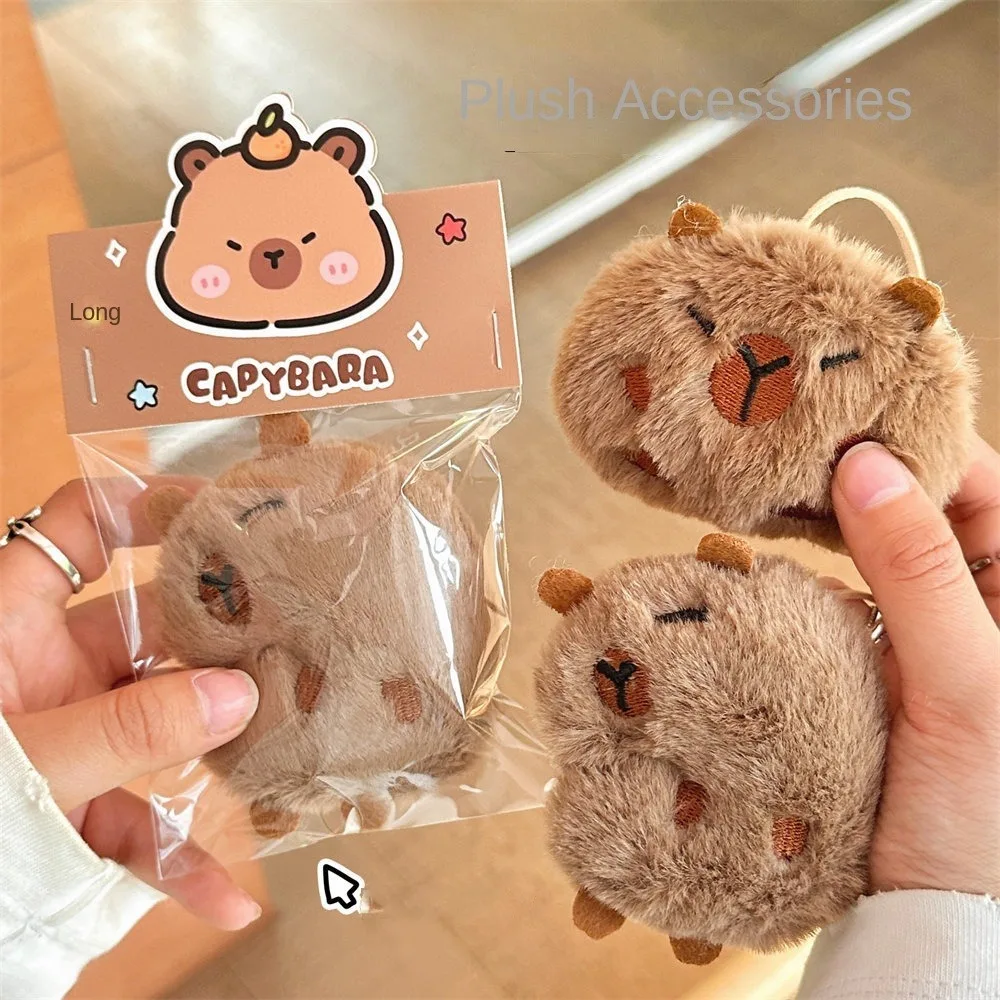 Niedliche Plüsch Capybara Schlüssel bund Cartoon Tasche Anhänger Capybara Puppe Brosche flauschige Tier puppe Schlüssel ring Anhänger Männer Frauen Image