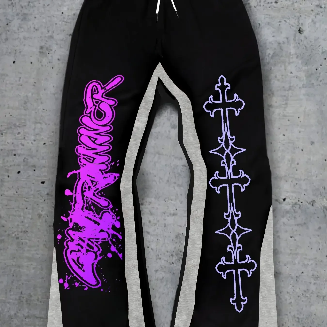 Unisex Schwarz-Lila Y2K-Print mit Kreuz- und Buchstabenmuster Lässige Hip-Hop Streetwear Trendige Hosen für Erwachsene und Kinder Image