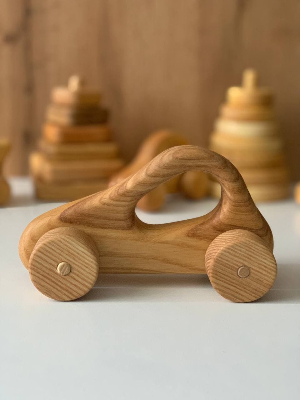 Macchinina giocattolo in legno personalizzata, giocattolo Montessori ecologico da spingere e tirare