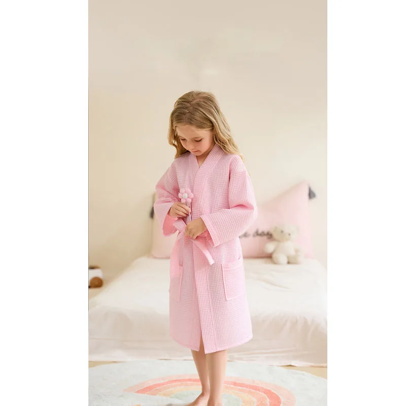 Baumwoll-Waffel-Kinderbademantel – A-Klasse 2025 S/S Weicher, saugfähiger, fusselfreier Bademantel mit Gürtel für Zuhause & Schlafanzug für 3-10 Jahre Image