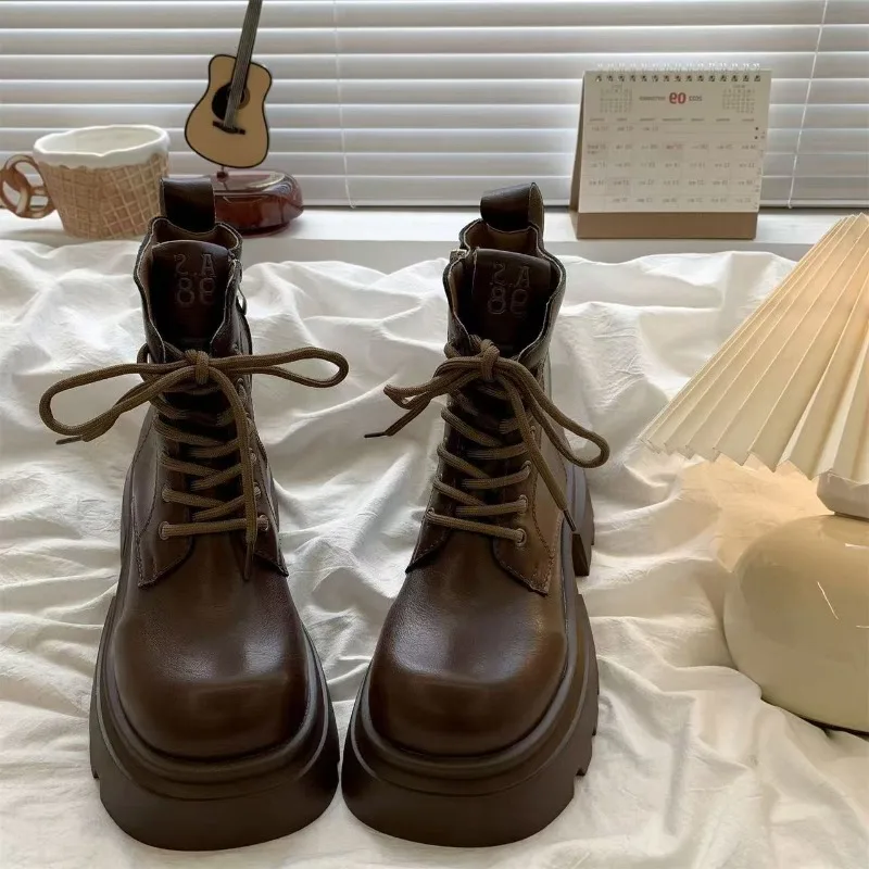 Damenstiefel, Plattform, hochhackig, modisch, seitlicher Reißverschluss, kurze Stiefel, britischer Stil, runde Zehenpartie, PU-Leder, Gummi-Außensohle, Damenschuhe