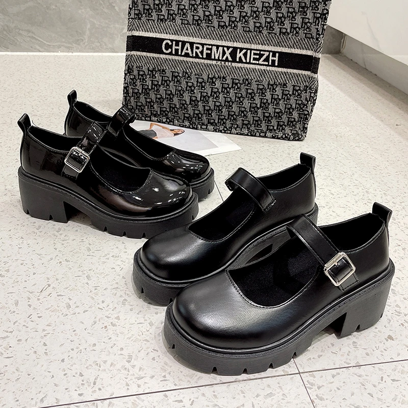 Lackleder High Heels Mary Jane Schuhe Damen Japanischer Stil Knöchelschnalle Plateaupumps Frau Punk JK Uniform Lolita Schuhe 43