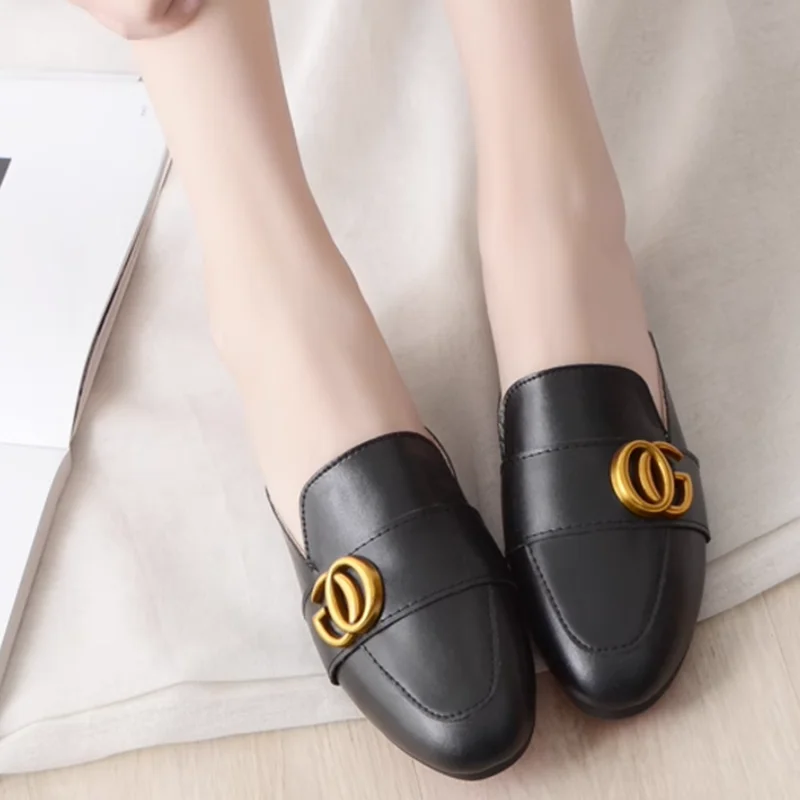 Lady Gold Metal Slides, runde Zehen, Mikrofaser, weicher Boden für zarte Füße, breit, passend für beige-rosa, modische Schuhe für den Sommer 44–33