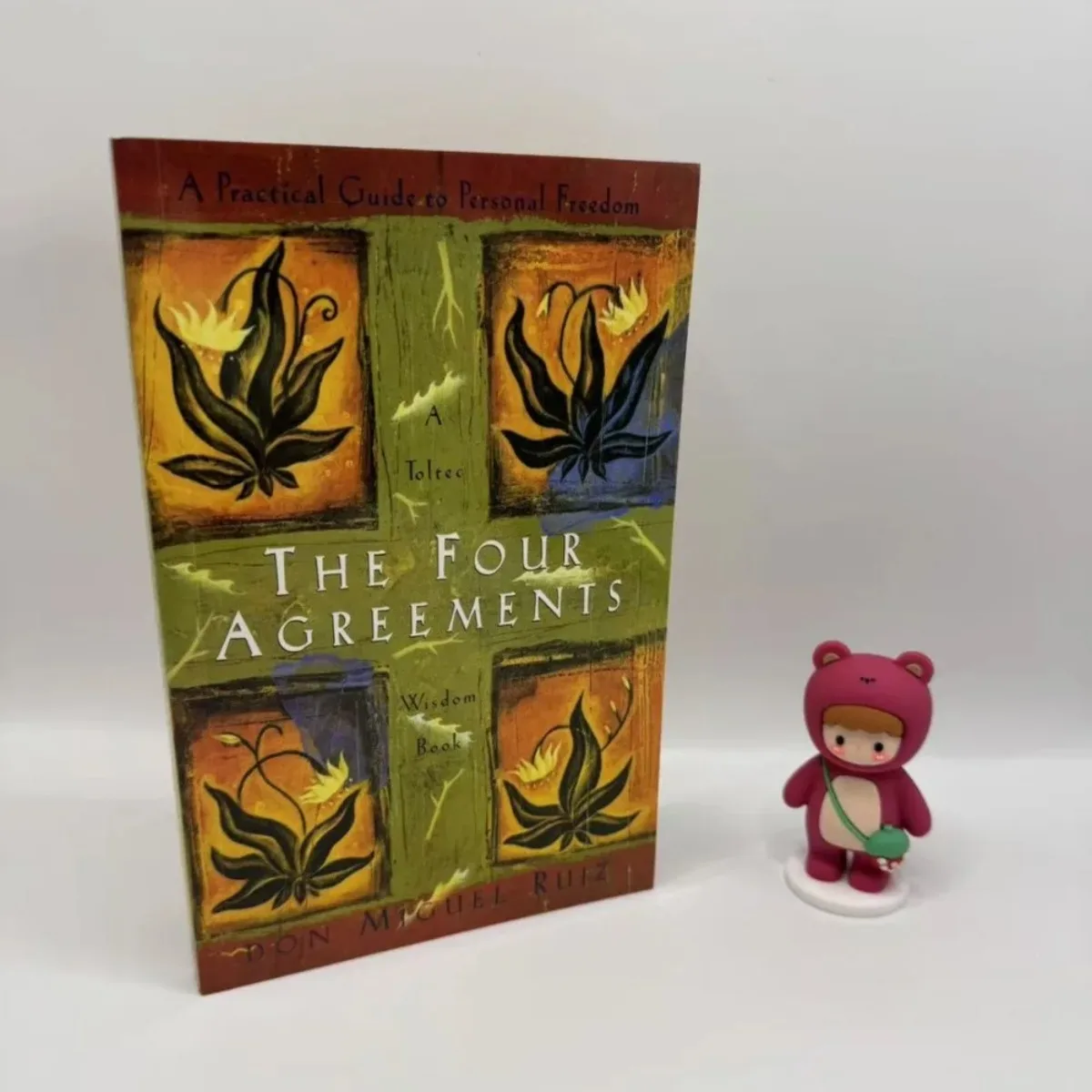 Die vier Vereinbarungen von Don Miguel Ruiz – Toltec Wisdom | Personal Freedom Emotional Freedom & Self-Awareness Growth Guide Book