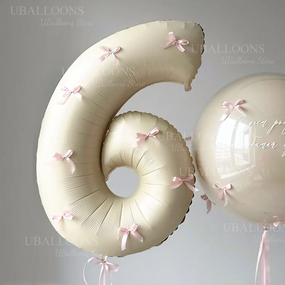Rosa Schleifen Zahlen-Folienballons 32 Zoll Creme-Beige Zahlenballons mit Rosa Schleifen für Geburtstag Coquette-Themenparty-Dekoration Image